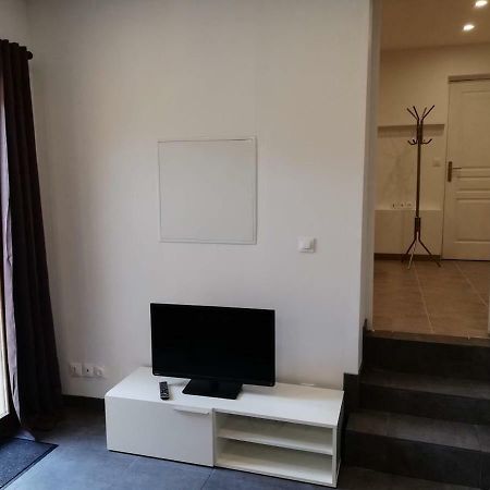 La Ferté-Gaucher Maison Duplex & Appartement Sur Cour מראה חיצוני תמונה