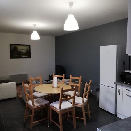 La Ferté-Gaucher Maison Duplex & Appartement Sur Cour מראה חיצוני תמונה