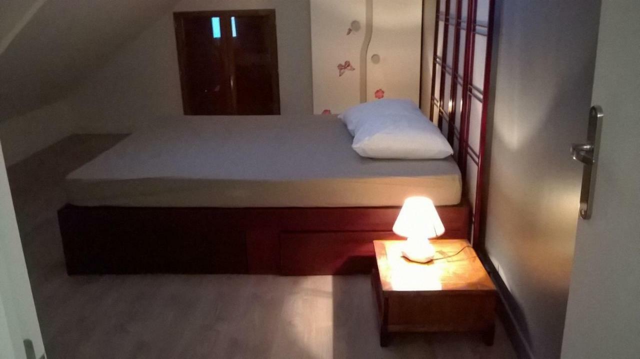 La Ferté-Gaucher Maison Duplex & Appartement Sur Cour מראה חיצוני תמונה