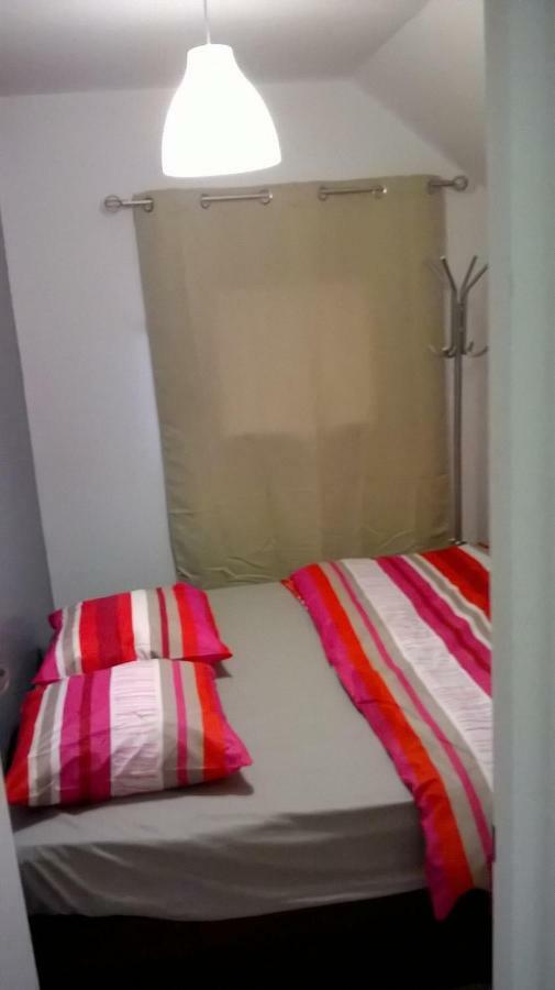 La Ferté-Gaucher Maison Duplex & Appartement Sur Cour מראה חיצוני תמונה