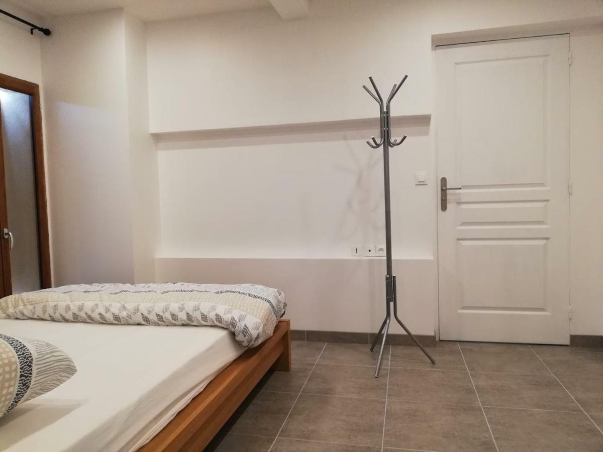 La Ferté-Gaucher Maison Duplex & Appartement Sur Cour מראה חיצוני תמונה