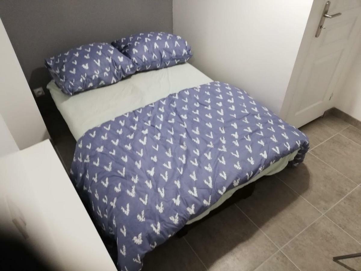 La Ferté-Gaucher Maison Duplex & Appartement Sur Cour מראה חיצוני תמונה