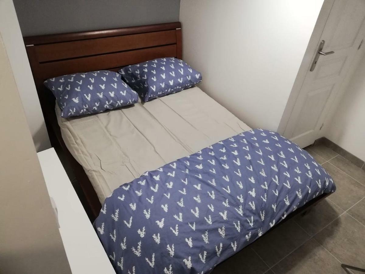 La Ferté-Gaucher Maison Duplex & Appartement Sur Cour מראה חיצוני תמונה