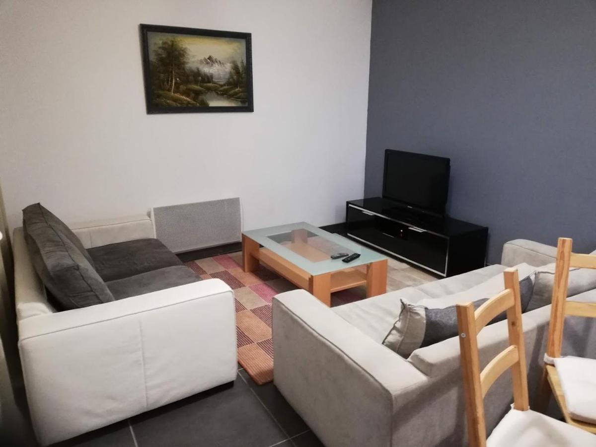 La Ferté-Gaucher Maison Duplex & Appartement Sur Cour מראה חיצוני תמונה